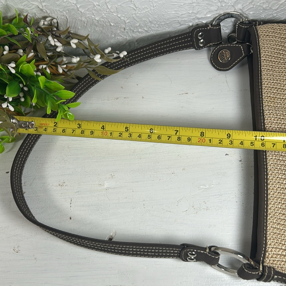 The SAK Tan and Brown Knit Leather Shoulder Bag w/ Hang Tag Leather Pad Bottom - Picture 13 of 16